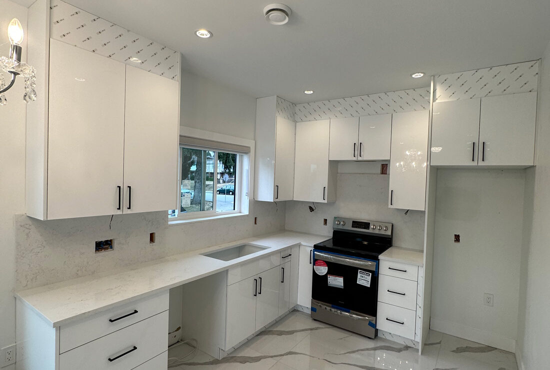White Cabinets Burnaby | HCH Cabinet