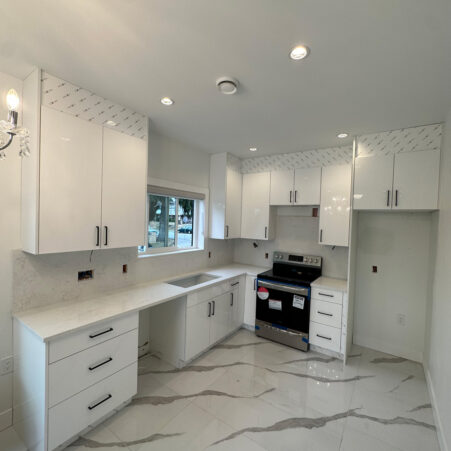 White Cabinets Burnaby | HCH Cabinet