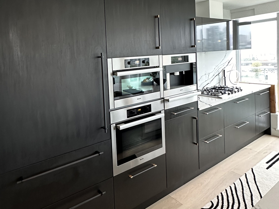 Transitional Kitchen Cabinets